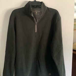 GH Bass & CO. Men’s Sweater.